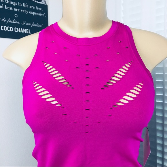 Victoria’s Secret Fuchsia Seamless Sport Top - Picture 2 of 7